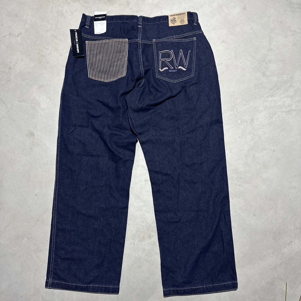 VTG Rocawear Men's NWT Jeans SZ 42 x 34 Zip Fly Dark Wash Denim Embroidered Back